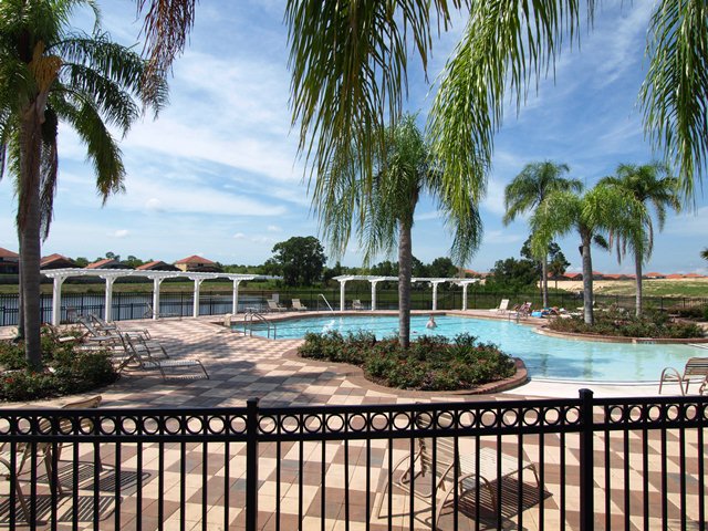 Aviana Resort Swimming Pool