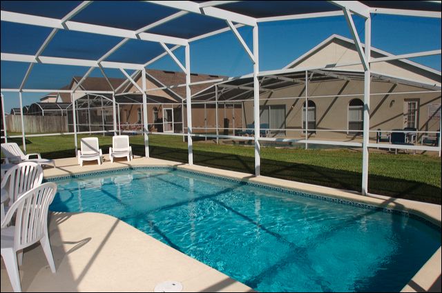 Hampton Lakes Rental Home Pool