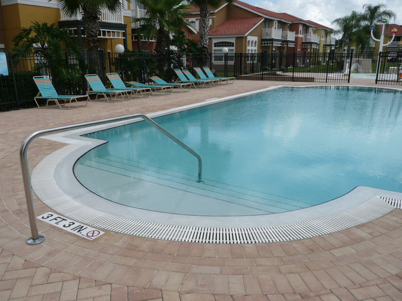 Lake Berkley Resort Pool