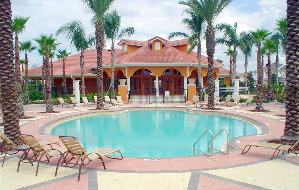 Solana Resort Orland  Clubhouse & Pool