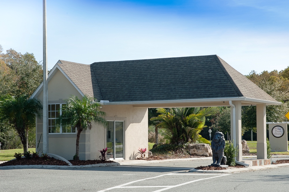 Trafalgar Village Resort Entrance