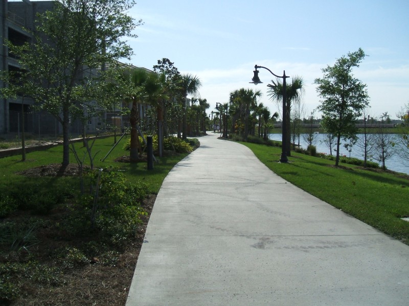 Vista Cay Resort Lakefront Trail