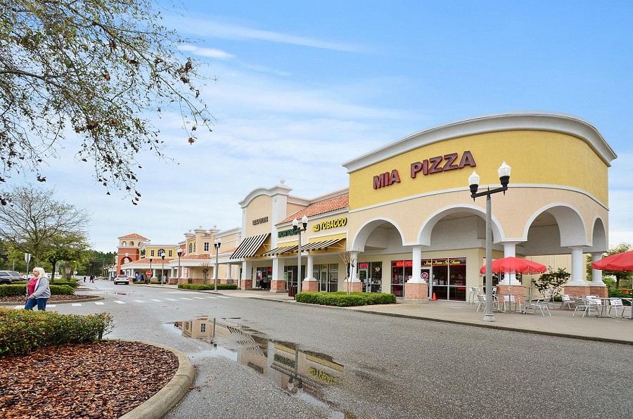 Berry Town Shopping Centre near Bella Piazza in Davenport, Orlando, Florida